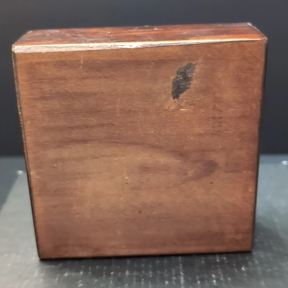 VGT, Handcrafted Wooden,Lidded Trinket Box with Marquetry Inlay. - Picture 6 of 10